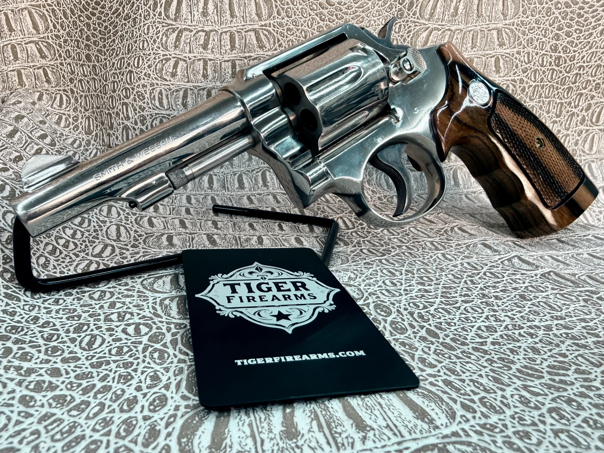 Smith & Wesson nickel Model 10-5 .38 Special